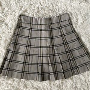 ARITZIA pleated skirt